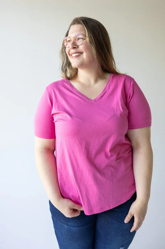 Women’s Fashion Essentials BASIC V-NECK TEE WITH SPARKLE IN FRESH FUCHSIA