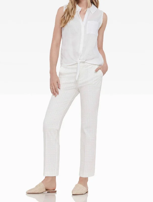 Trendy Attire For Her Warren Crop Pants In White Blocks