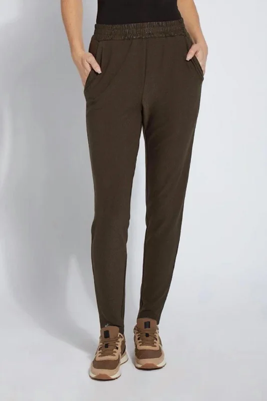 Online Clothing Boutiques Women's Autumnal Gathered Waist Pant In Deep Olive