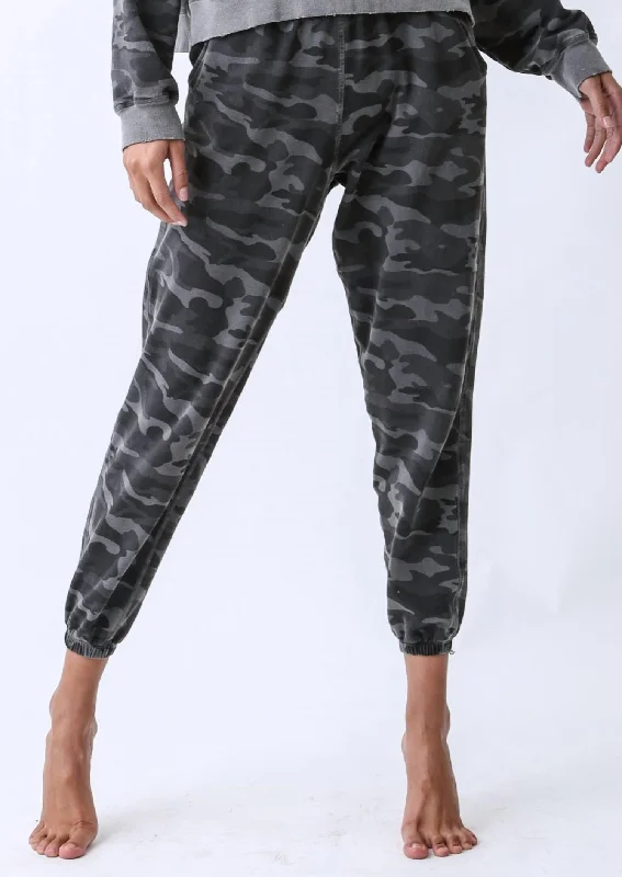 Casual Fashion for Women Women's Ester Sweatpants In Camo Shadow