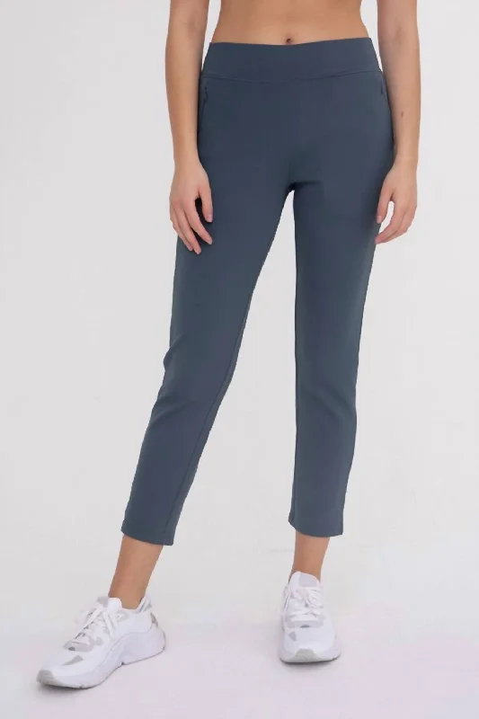 Trendy Boutiques Online Jacquard Ribbed Tapered Pant - Plus In Slate Navy