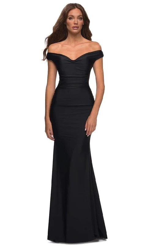 Discover Now La Femme - 30449 Off Shoulder Jersey Gown