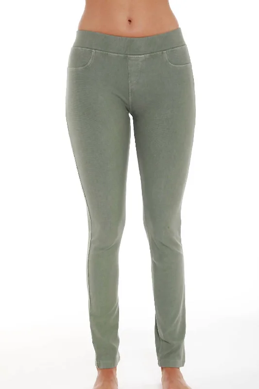 Unleash Your Fashion High Rise Capri In Olive