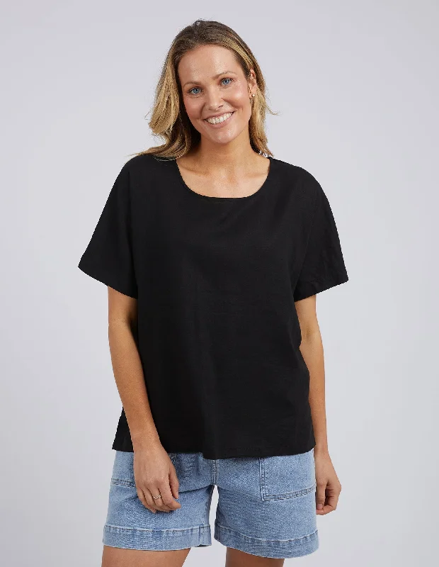 Classic Women’s Clothing Styles Elm Curtis Woven S/S Tee Black