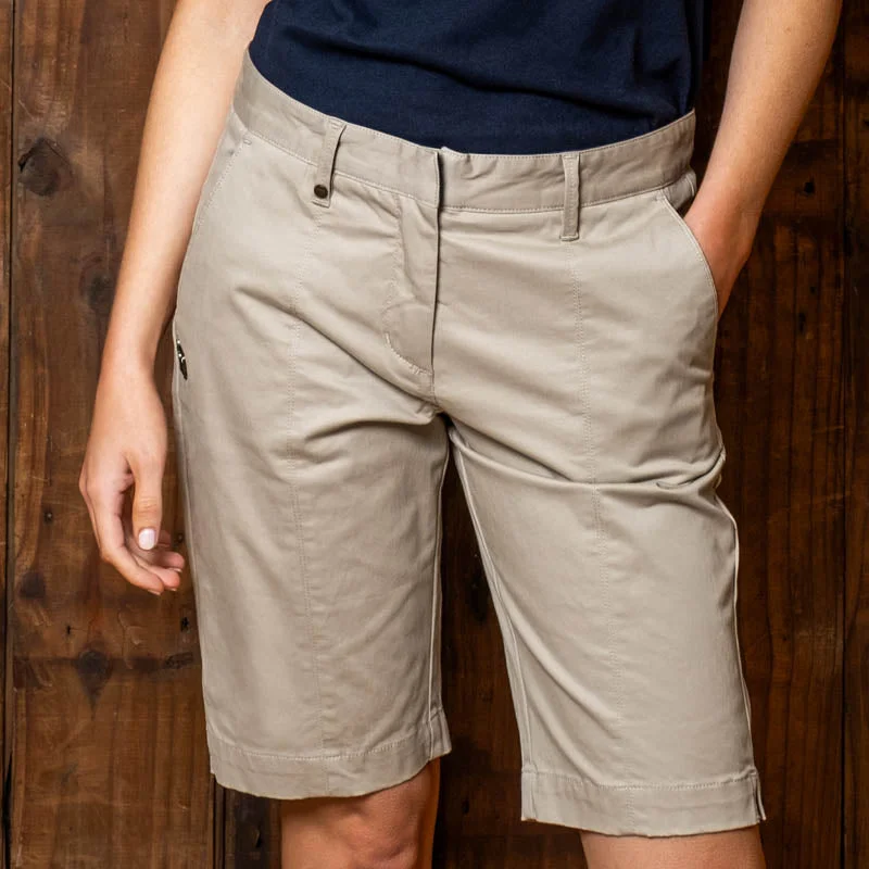 Comfort Meets Fashion Kingsley Heath Luxe Bermuda Short 24-25 Stone