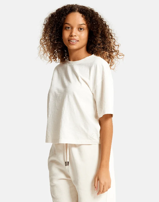 Trendy Threads Olea Crop Tee in Soft Cloud