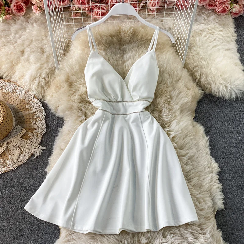 Online Clothing Stores Low cut V-neck, open back, waist closed, strapless princess skirt 2784 Online Clothing Stores Low cut V-neck, open back, waist closed, strapless princess skirt 2784