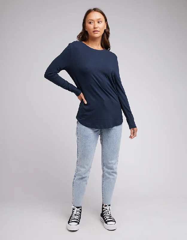 Redefining Women's Style Silent Theory Aspen L/S Tee Navy