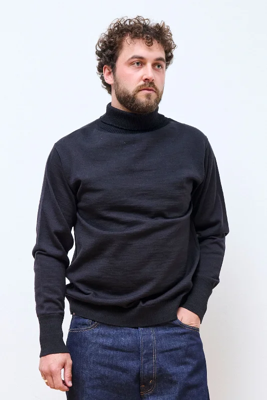 The Latest Fashion Trends Marine Turtleneck Black