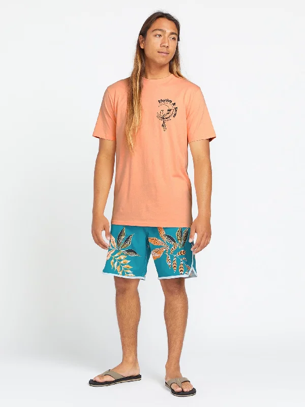 Dive Into Trendy Women's Fashion Rhythm 1991 Short Sleeve Tee - Salmon